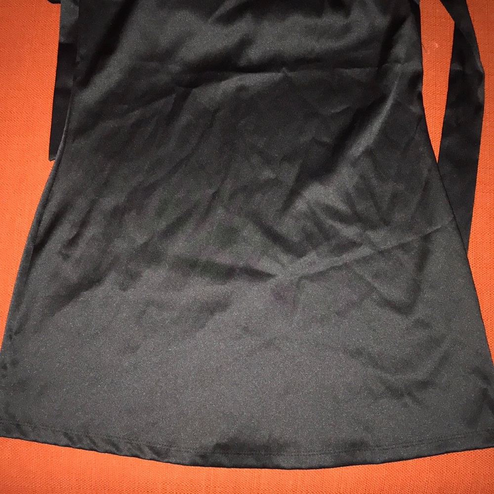 Slinky top! - Picture 4 of 5